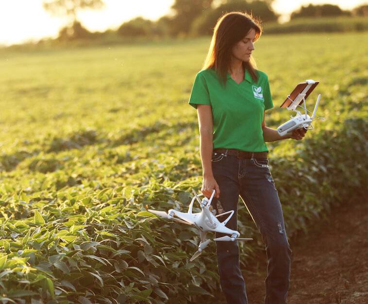 auctioneer with drone